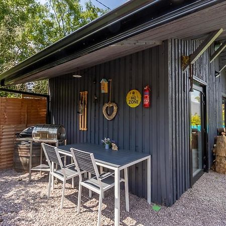 Mount Hillary Holiday Pods Cork Exteriör bild