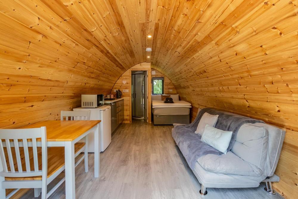 Mount Hillary Holiday Pods Cork Exteriör bild