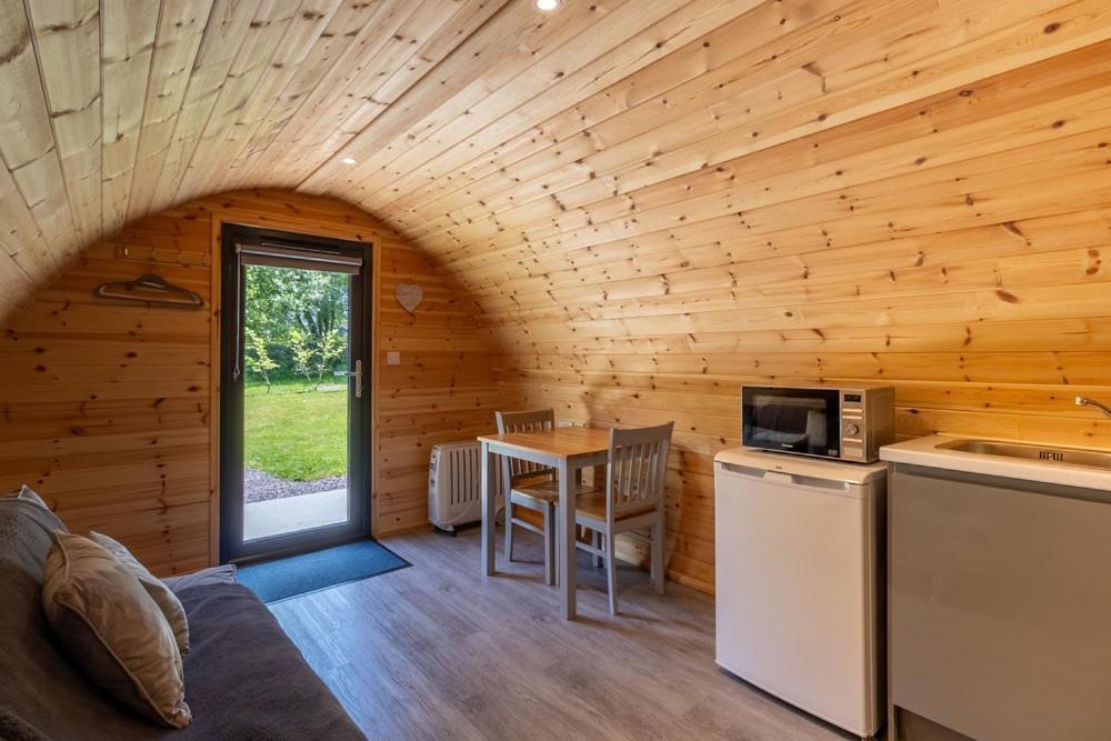 Mount Hillary Holiday Pods Cork Exteriör bild
