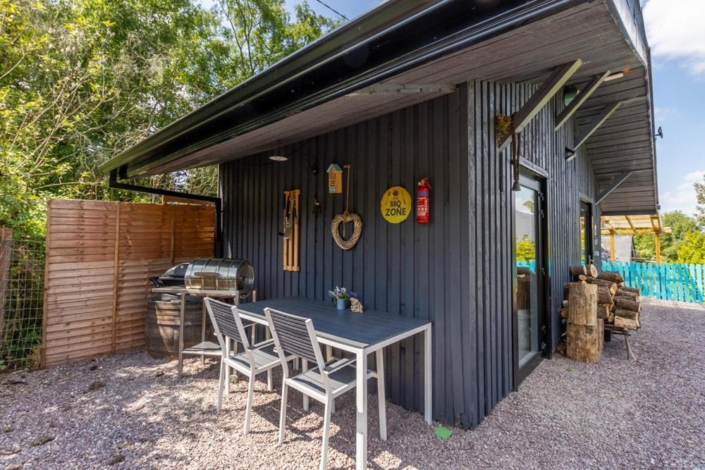Mount Hillary Holiday Pods Cork Exteriör bild