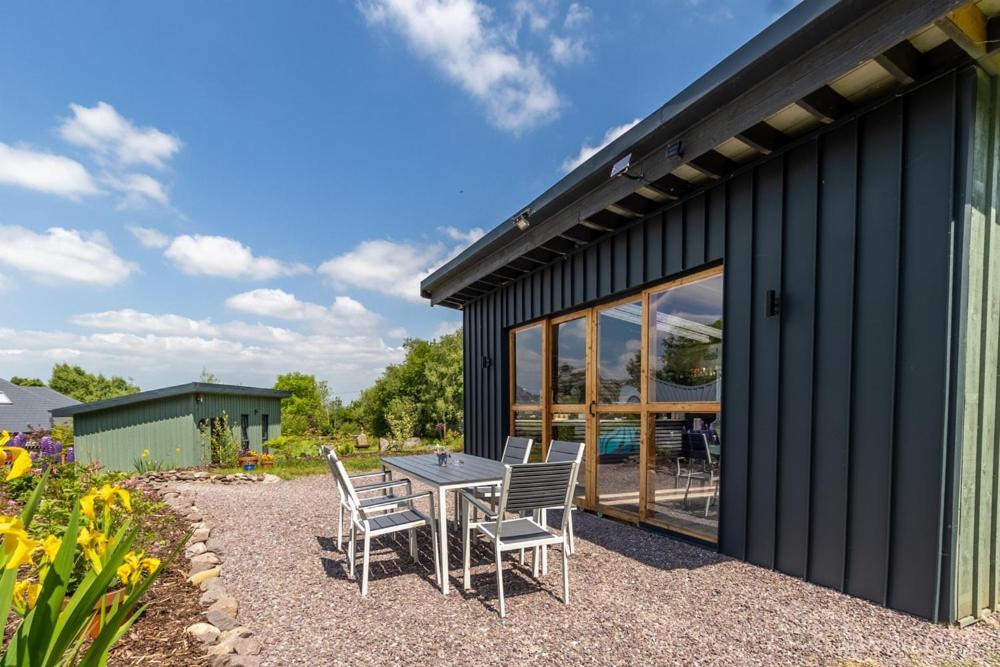 Mount Hillary Holiday Pods Cork Exteriör bild