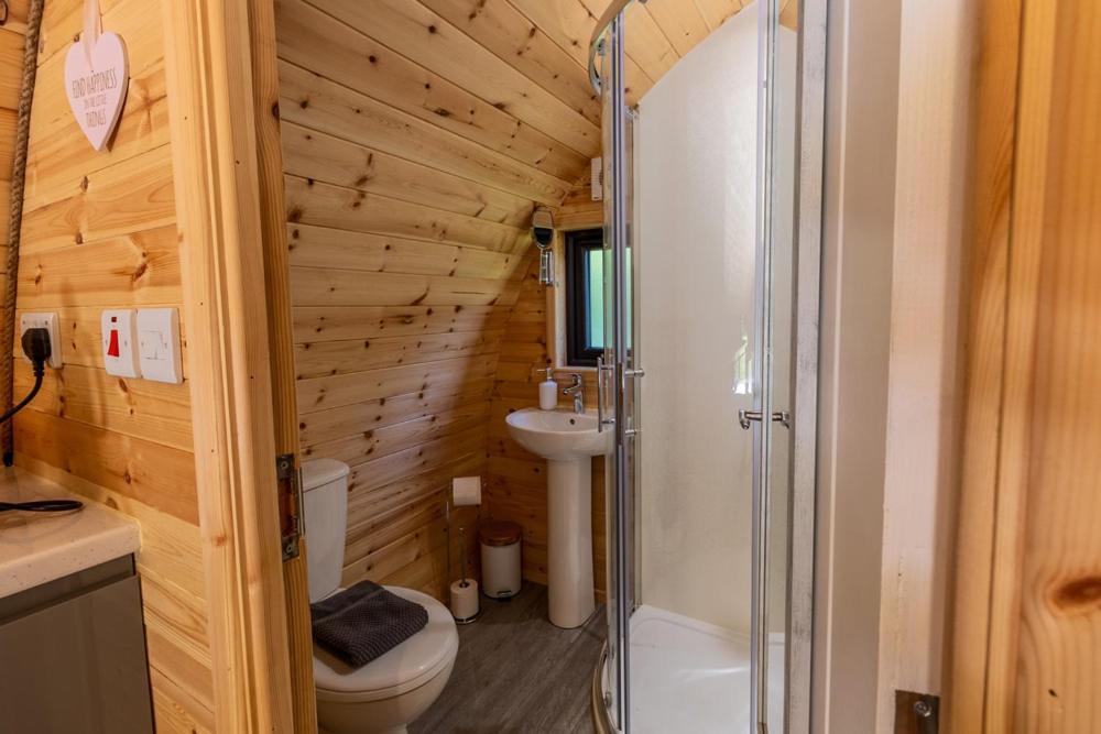 Mount Hillary Holiday Pods Cork Exteriör bild